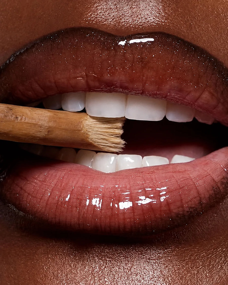 Du siwak au dentifrice : un geste du Moyen-Orient passé au format quotidien